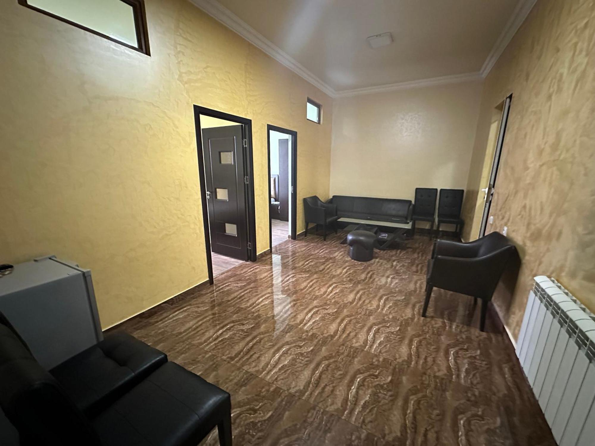 Express Hotel Yerevan Exterior photo
