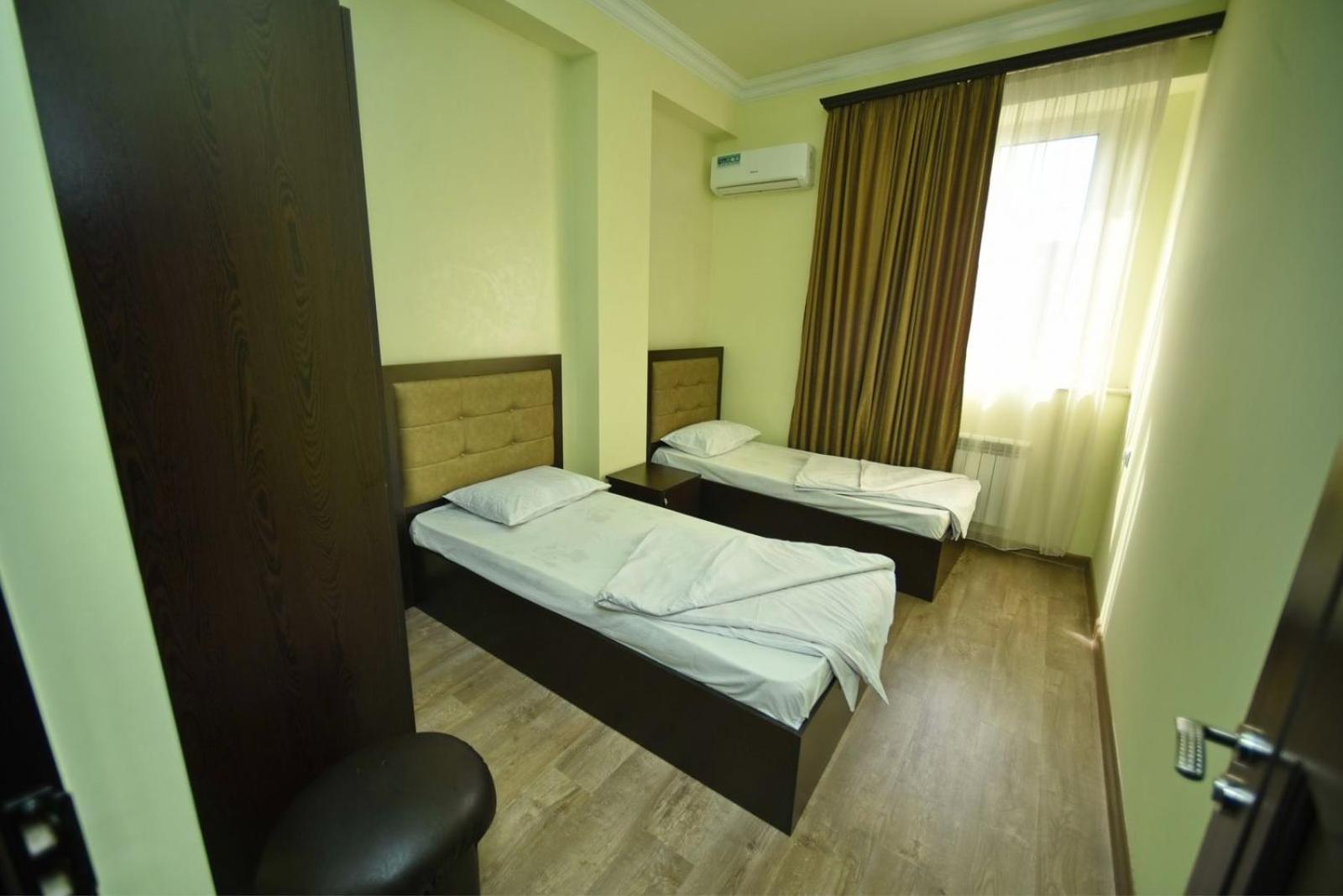 Express Hotel Yerevan Exterior photo