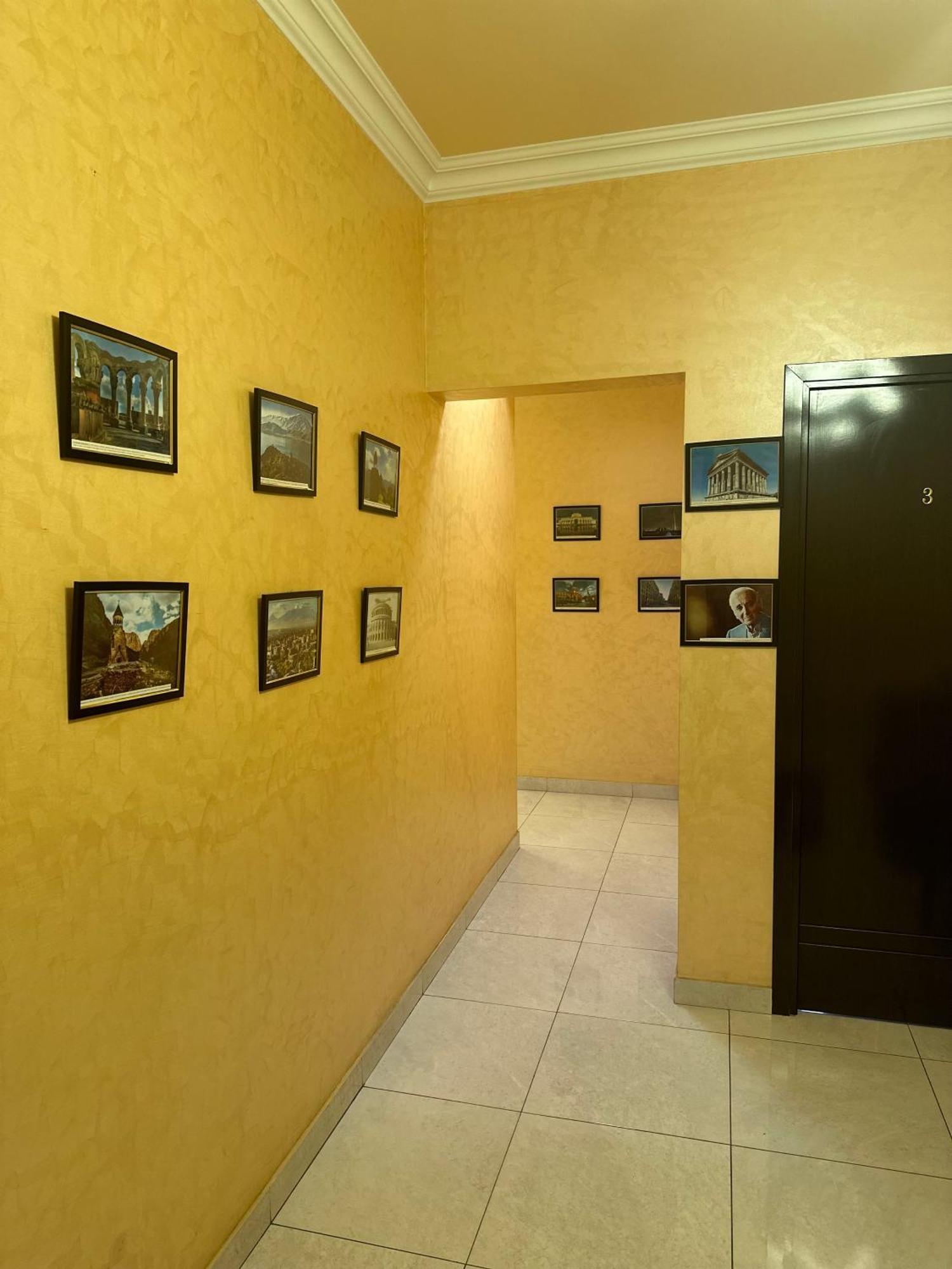 Express Hotel Yerevan Exterior photo